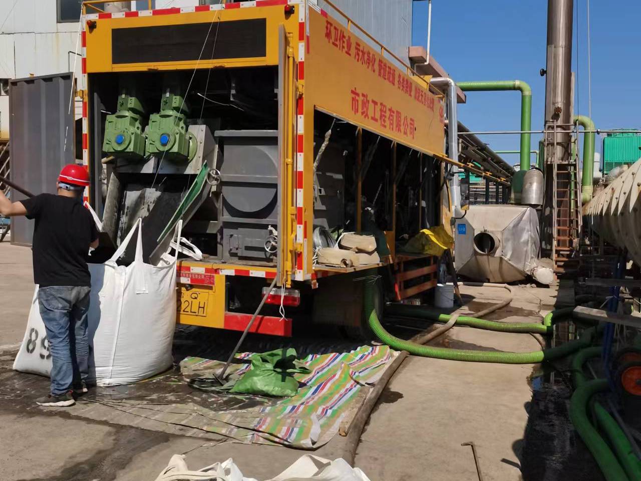 德城淤泥压干处理